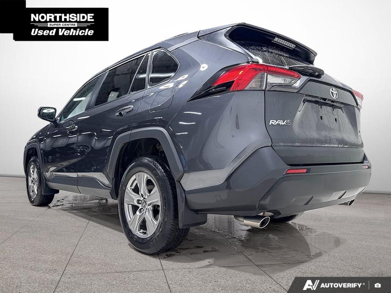 2023 Toyota RAV4 XLE 4dr All-wheel Drive Photo4