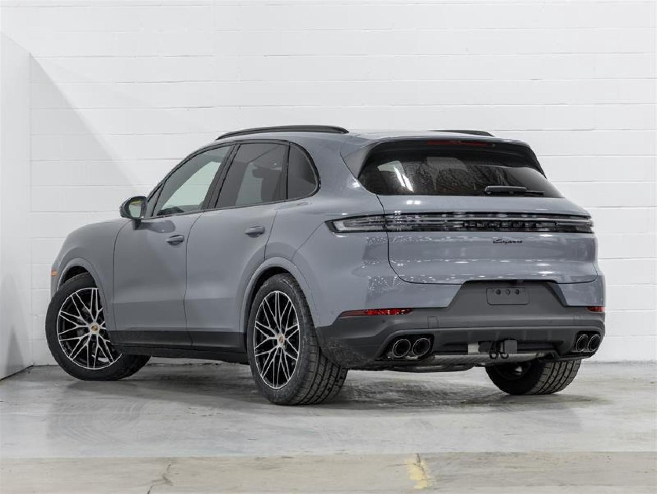 2025 Porsche Cayenne  Photo