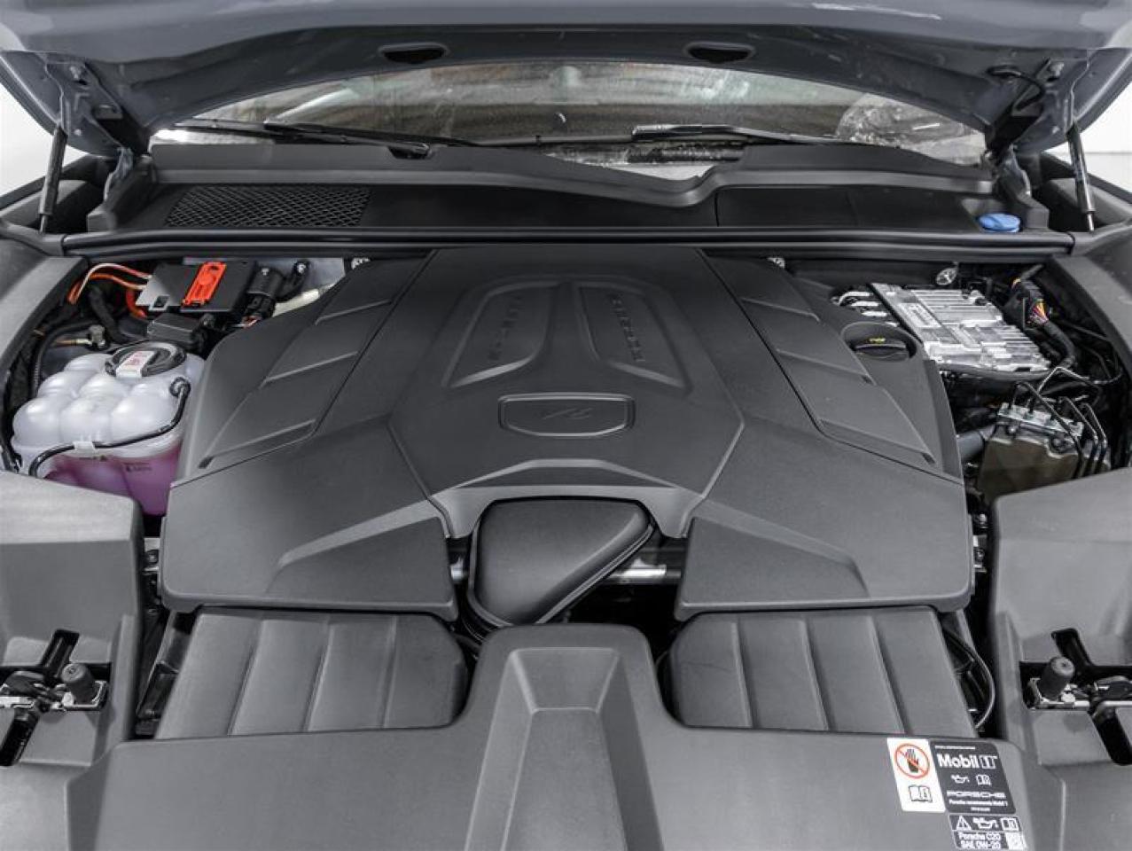 2025 Porsche Cayenne  Photo