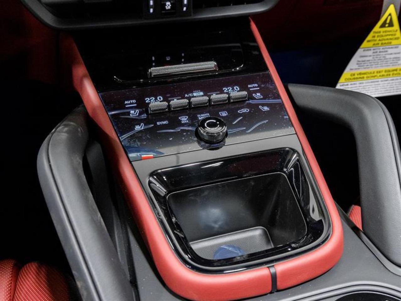 2025 Porsche Cayenne  Photo