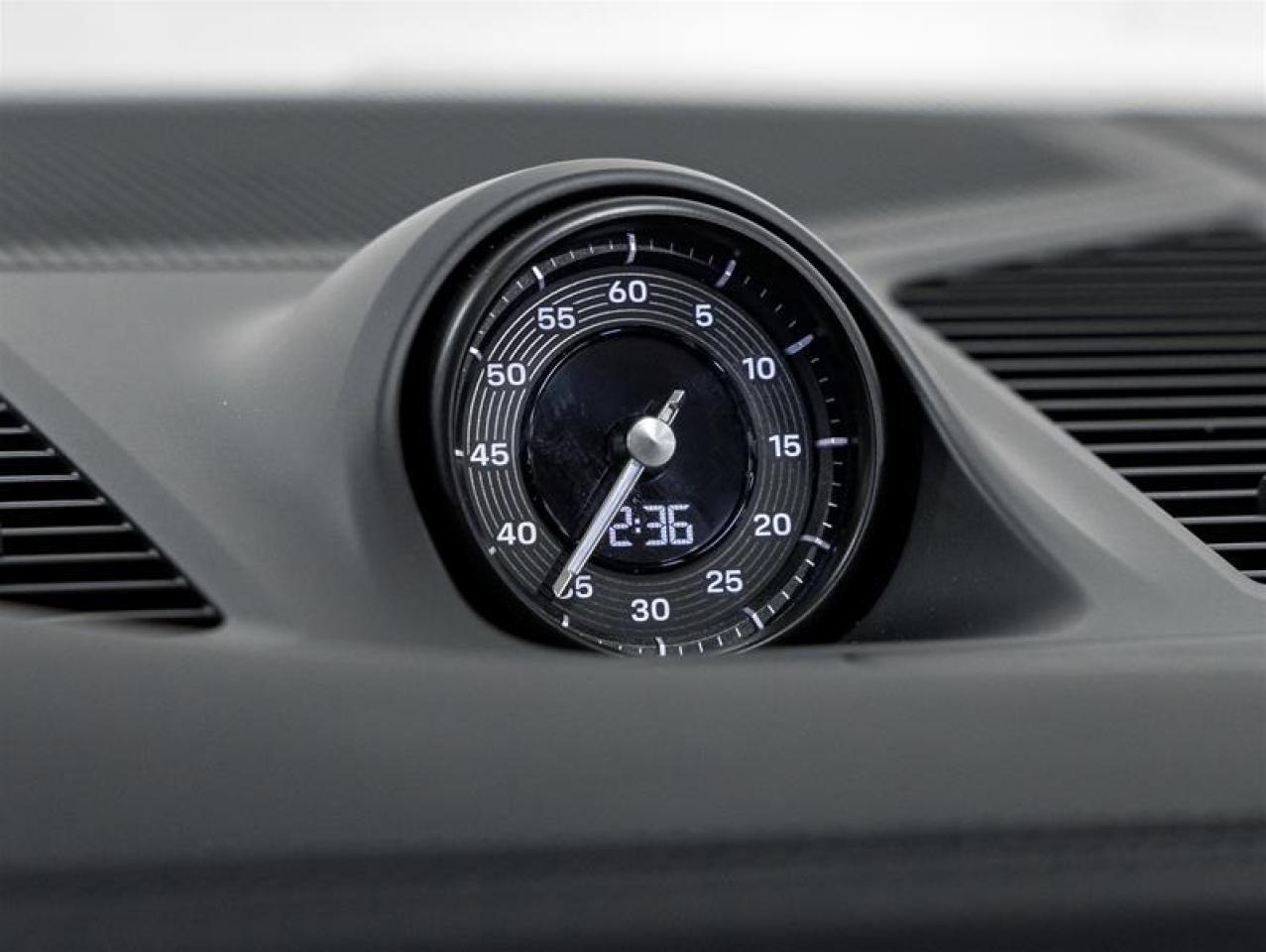 2025 Porsche Cayenne  Photo