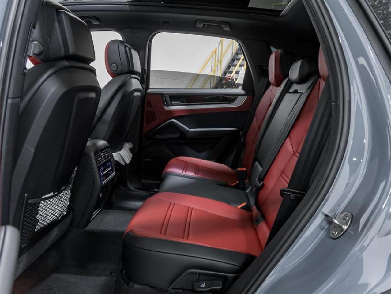 2025 Porsche Cayenne  Photo