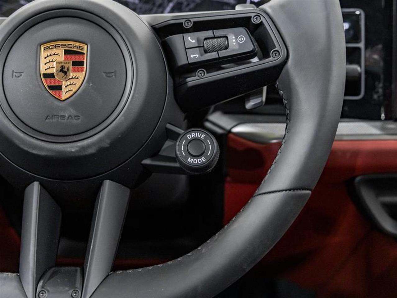 2025 Porsche Cayenne  Photo