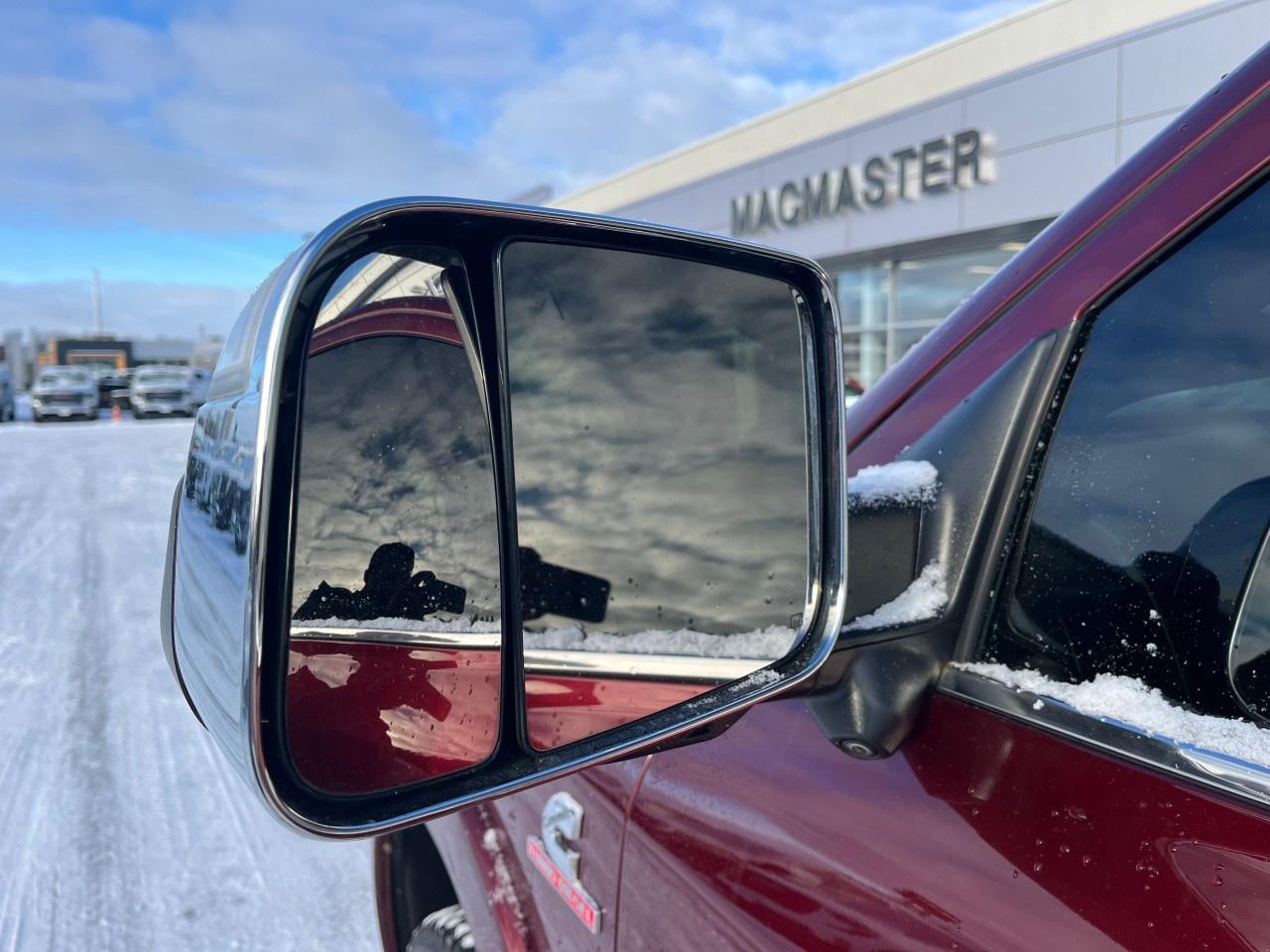 2022 RAM 2500 Limited Longhorn 4x4 Crew Cab 6'4" Box Photo3