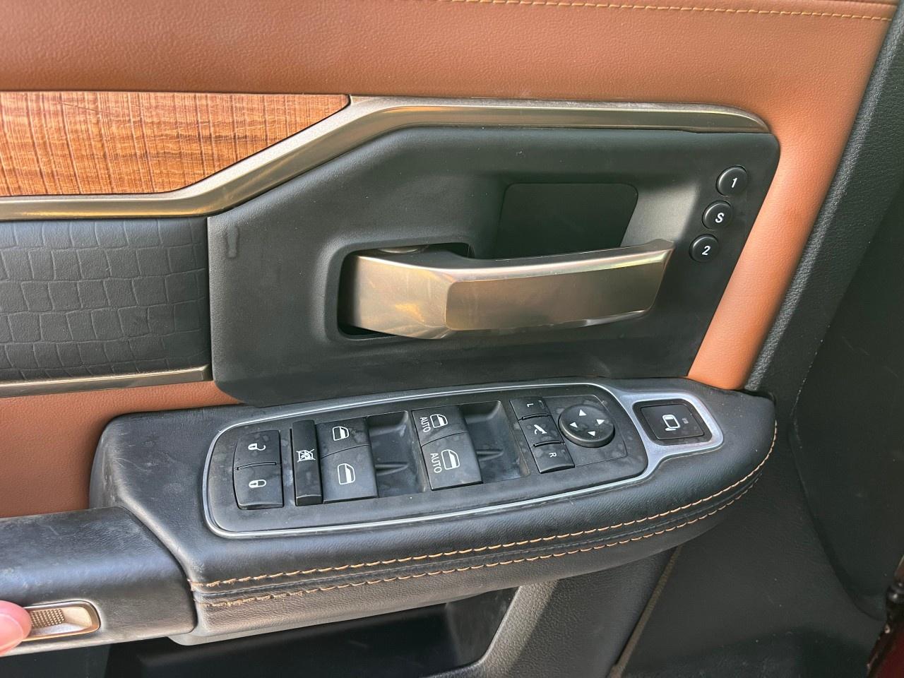 2022 RAM 2500 Limited Longhorn 4x4 Crew Cab 6'4" Box Photo