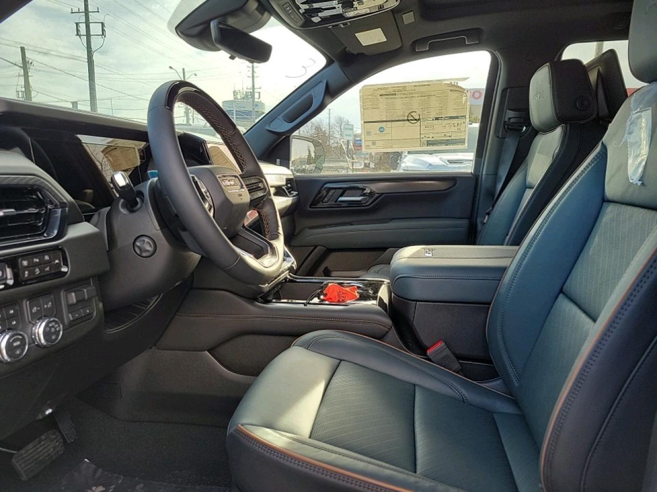 2026 GMC Yukon AT4 4dr 4x4 Photo