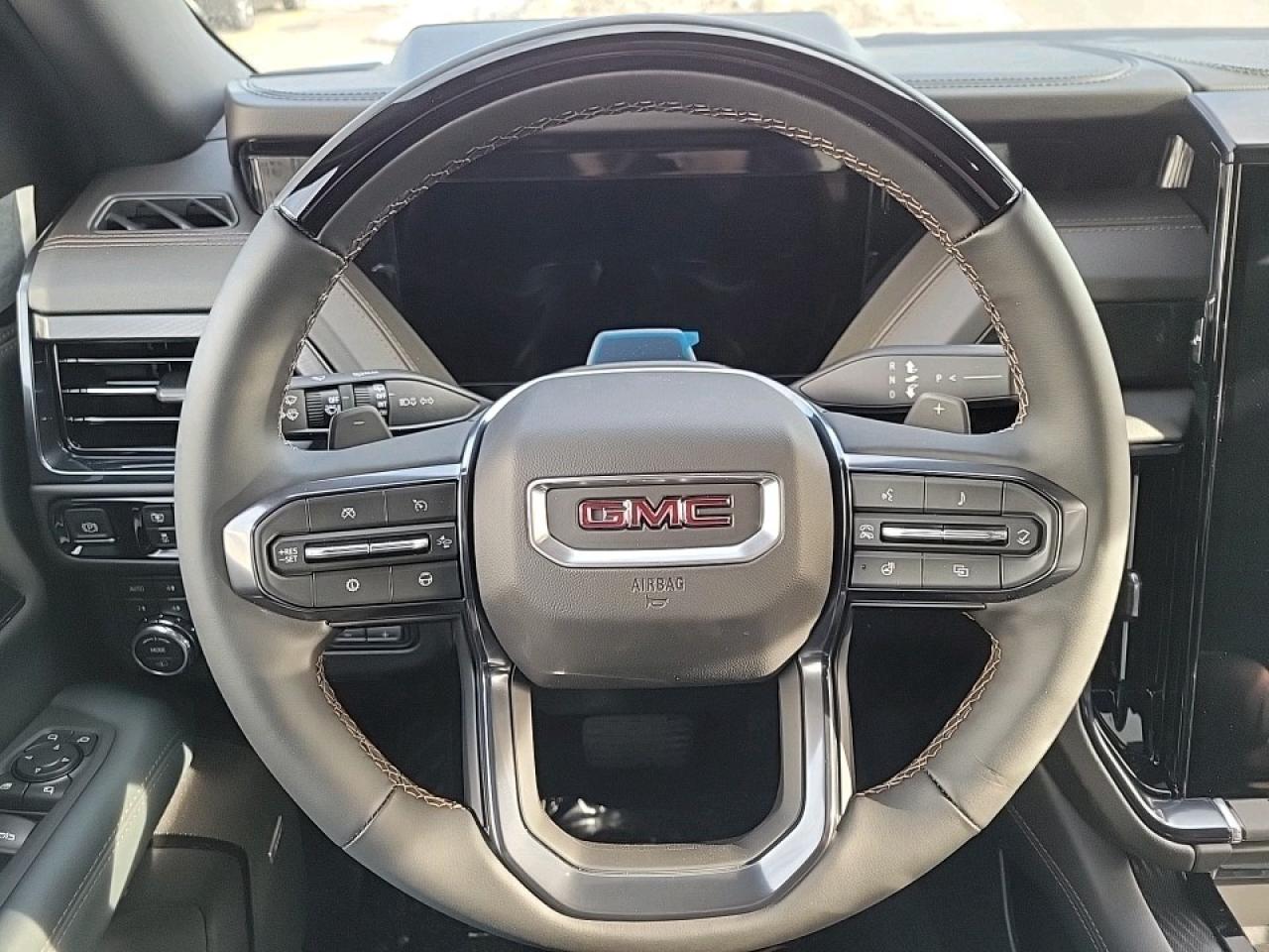 2026 GMC Yukon AT4 4dr 4x4 Photo