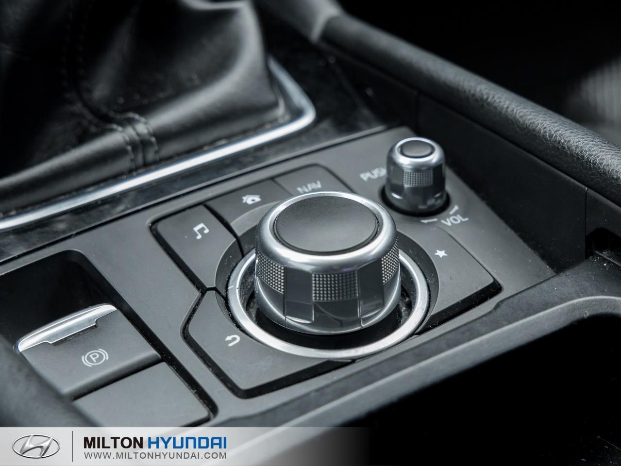 2018 Mazda 3 GX (M6) 4dr Sedan Photo