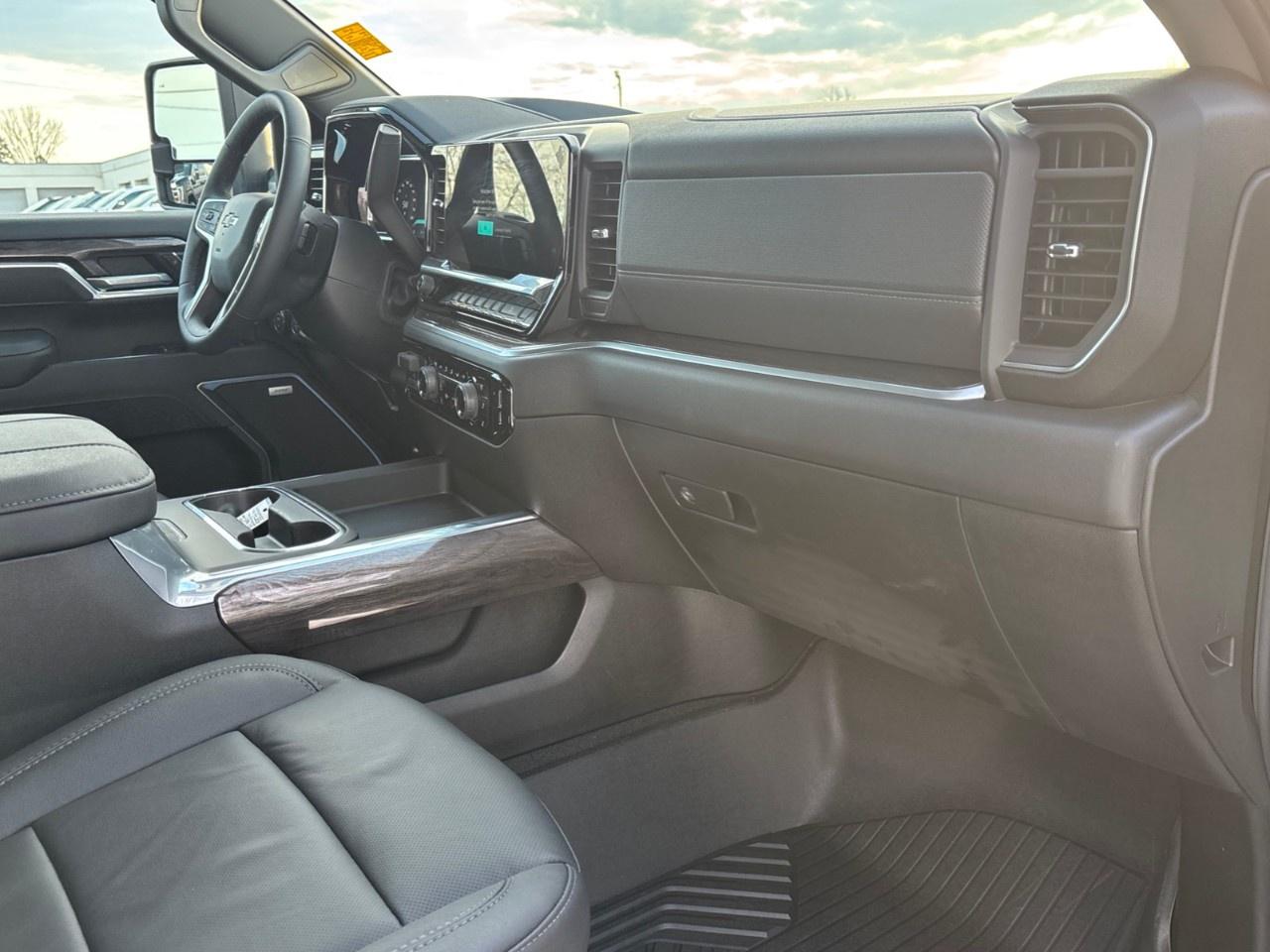 2026 Chevrolet Silverado 3500HD 4WD Crew Cab Long Box LTZ Photo