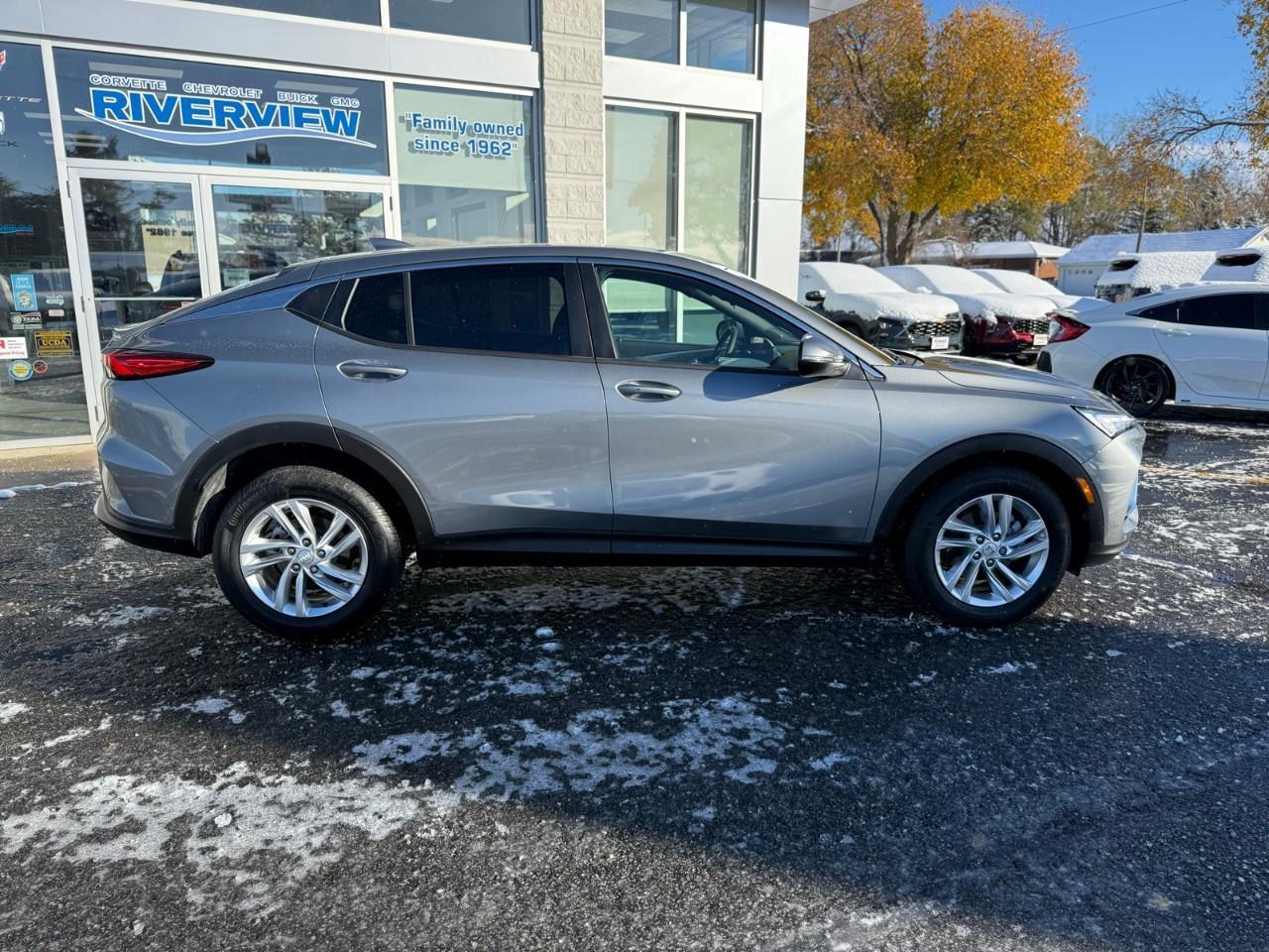 2025 Buick Envista Preferred 4dr Front-Wheel Drive Photo2