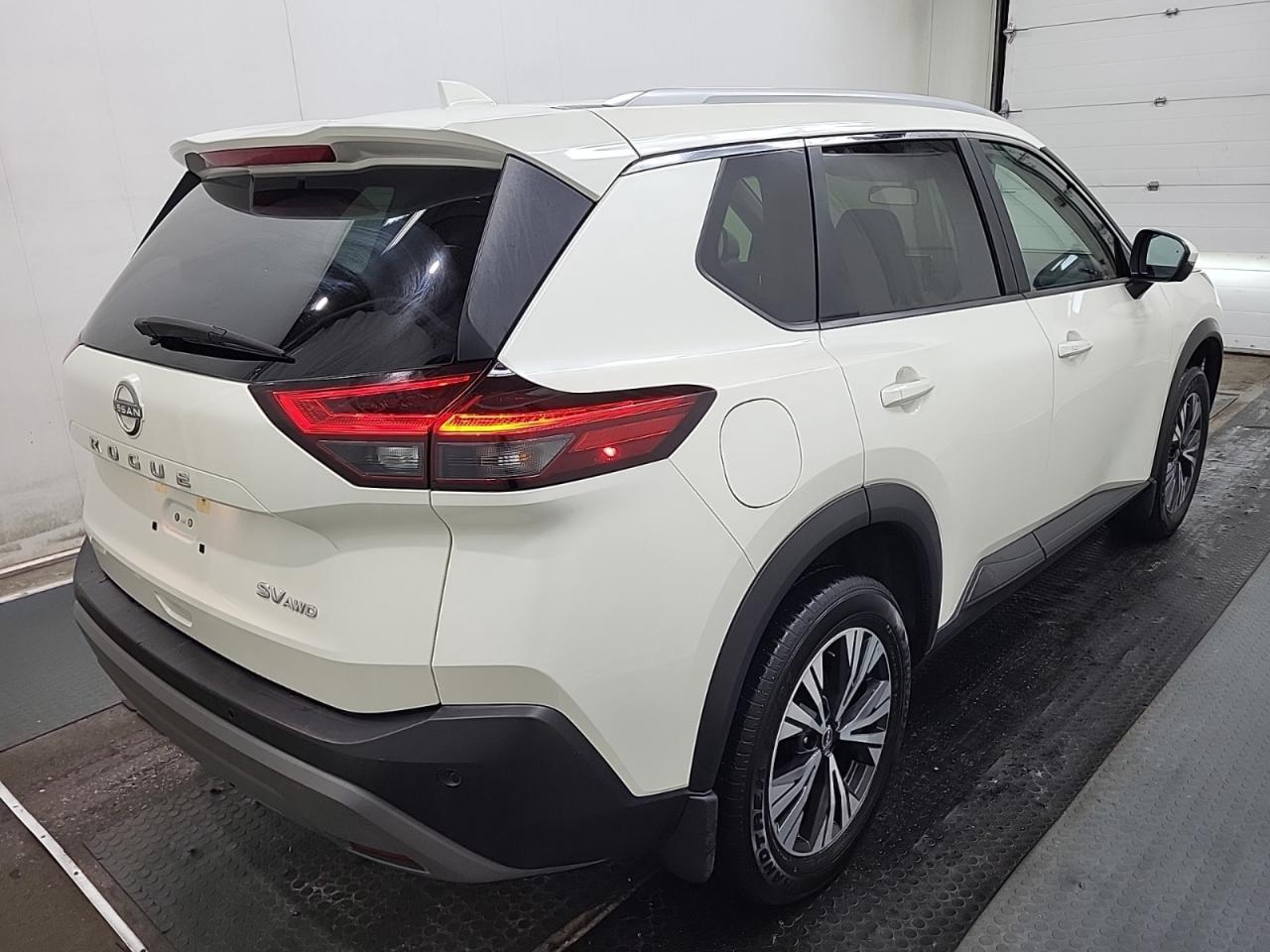 2023 Nissan Rogue No Accident l SV l Moonroof l AWD l 1.5L l 4Cyl Photo