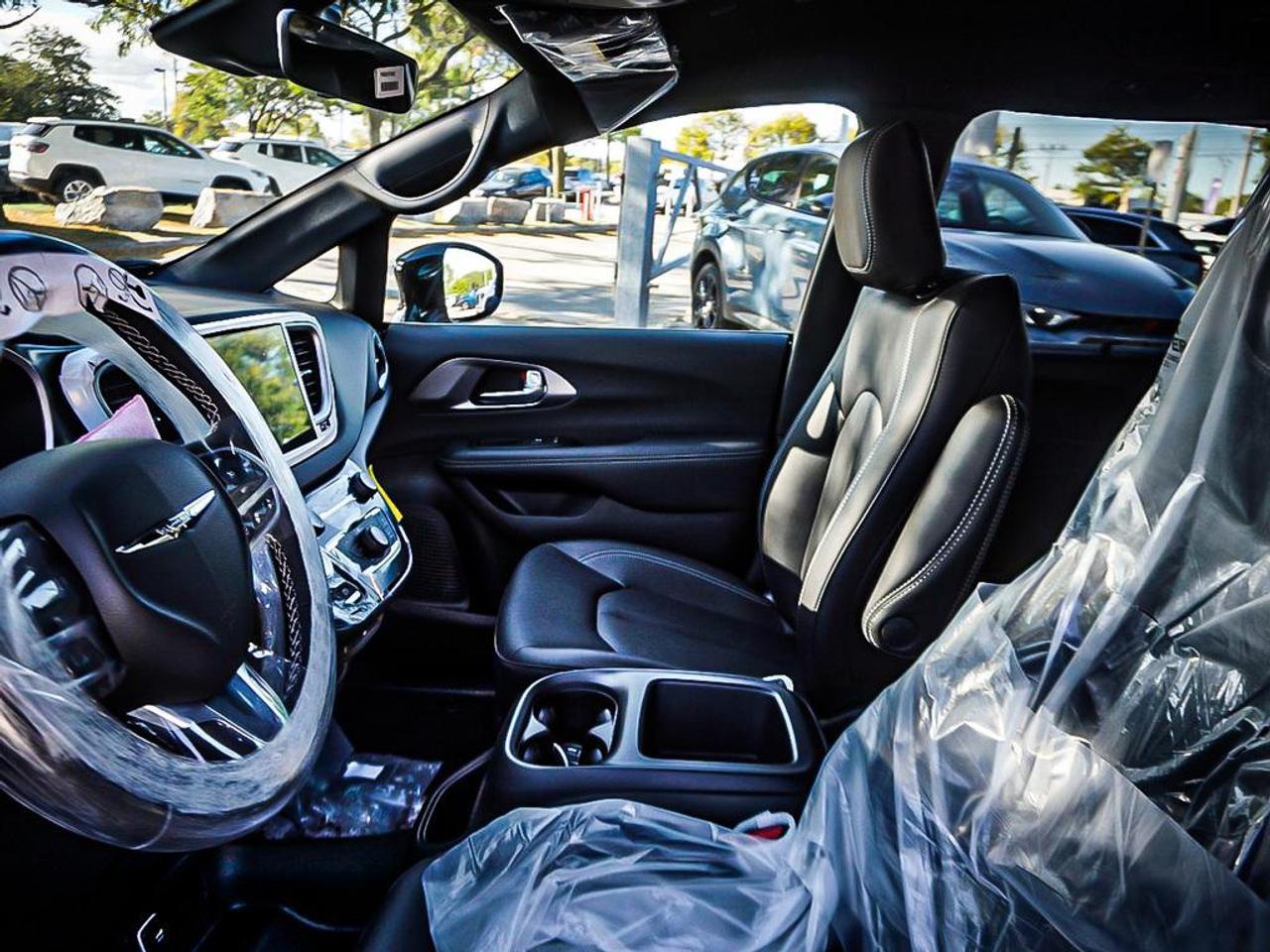 2026 Chrysler Grand Caravan  Photo