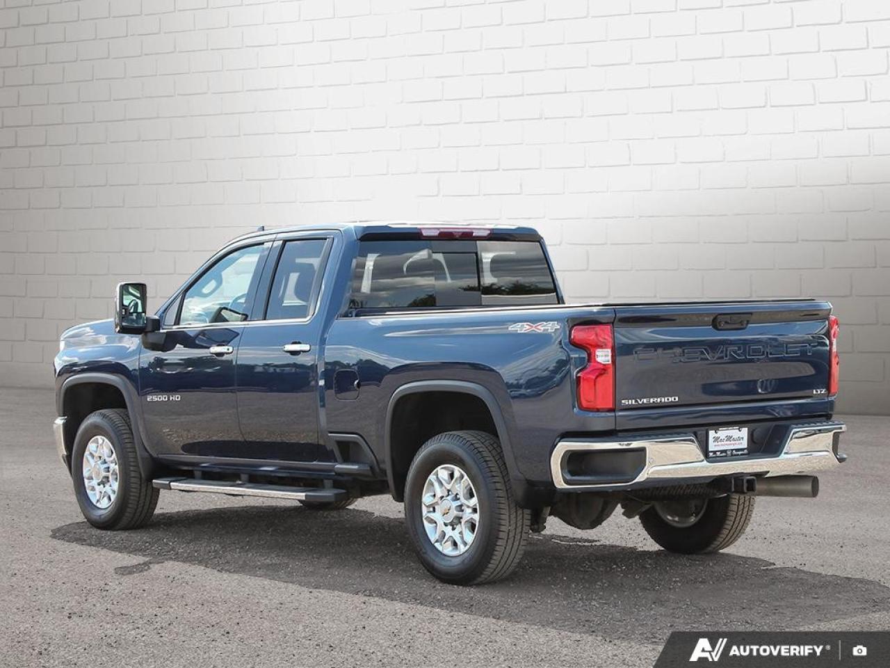 2023 Chevrolet SILVERADO 2500HD 4WD Double Cab Standard Box LTZ Photo2
