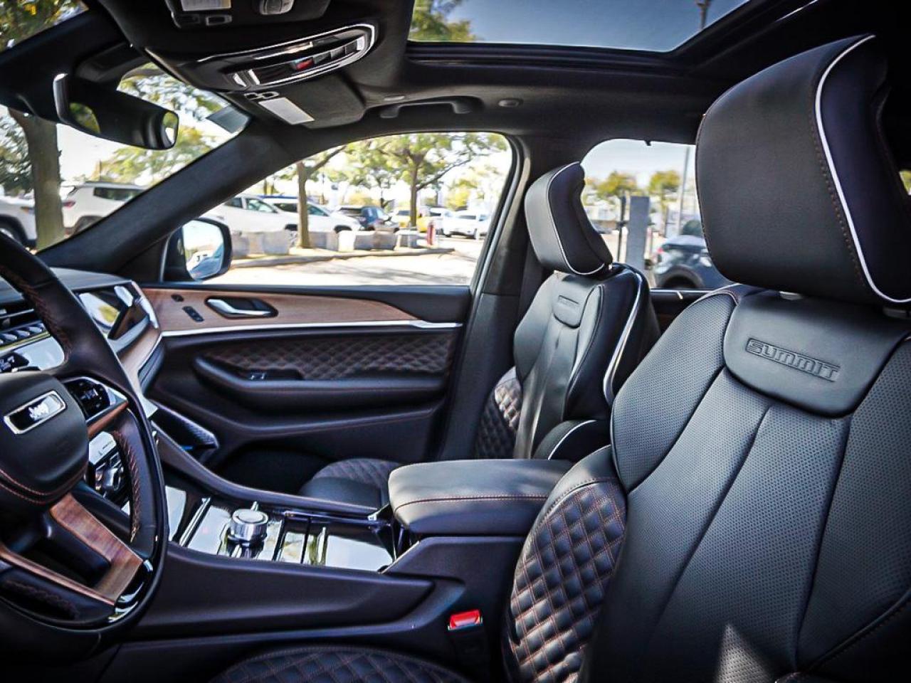 2025 Jeep Grand Cherokee  Photo