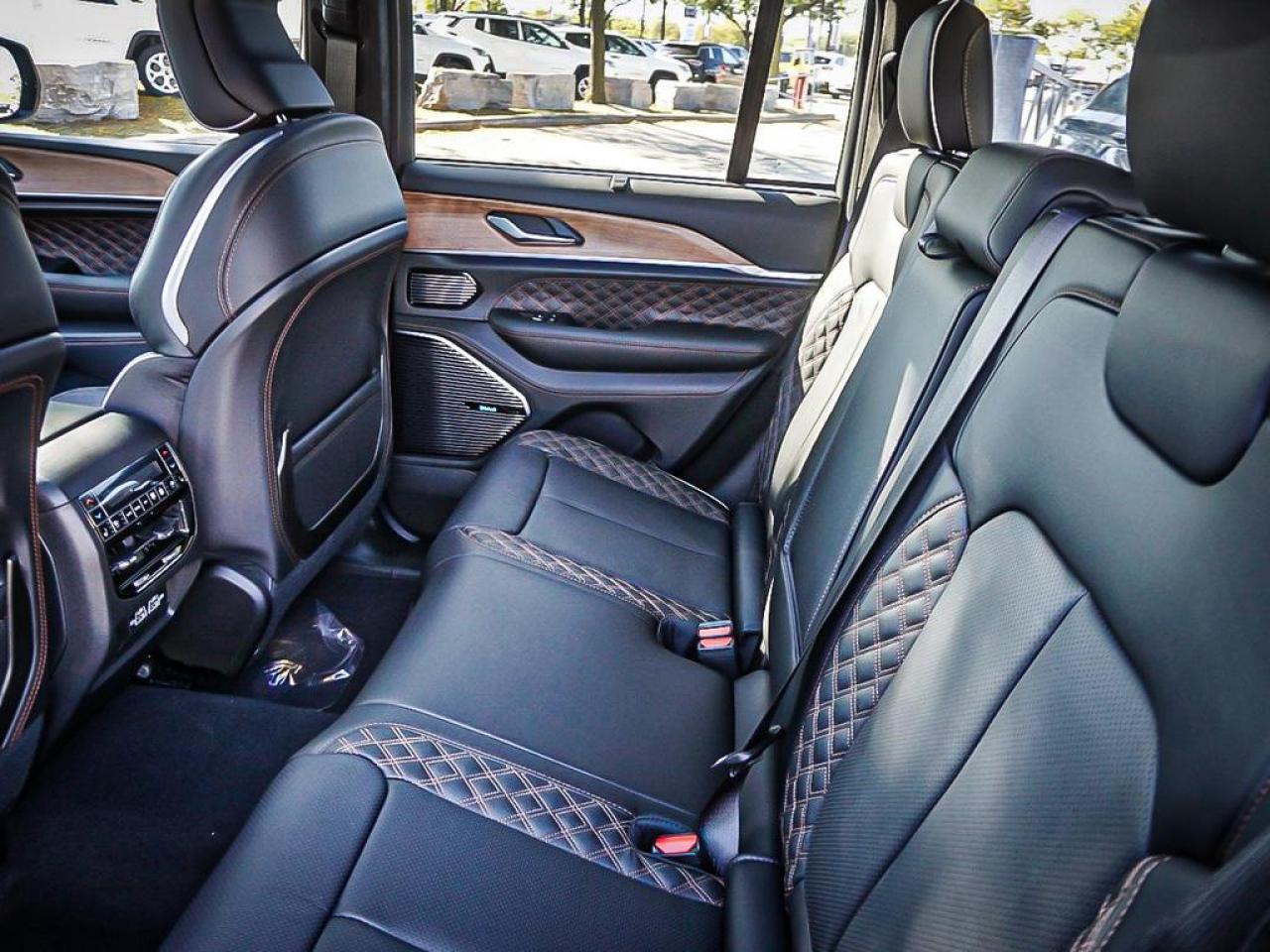 2025 Jeep Grand Cherokee  Photo