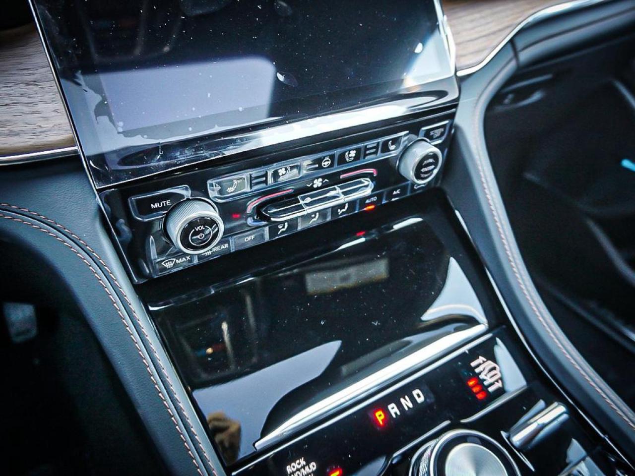 2025 Jeep Grand Cherokee  Photo