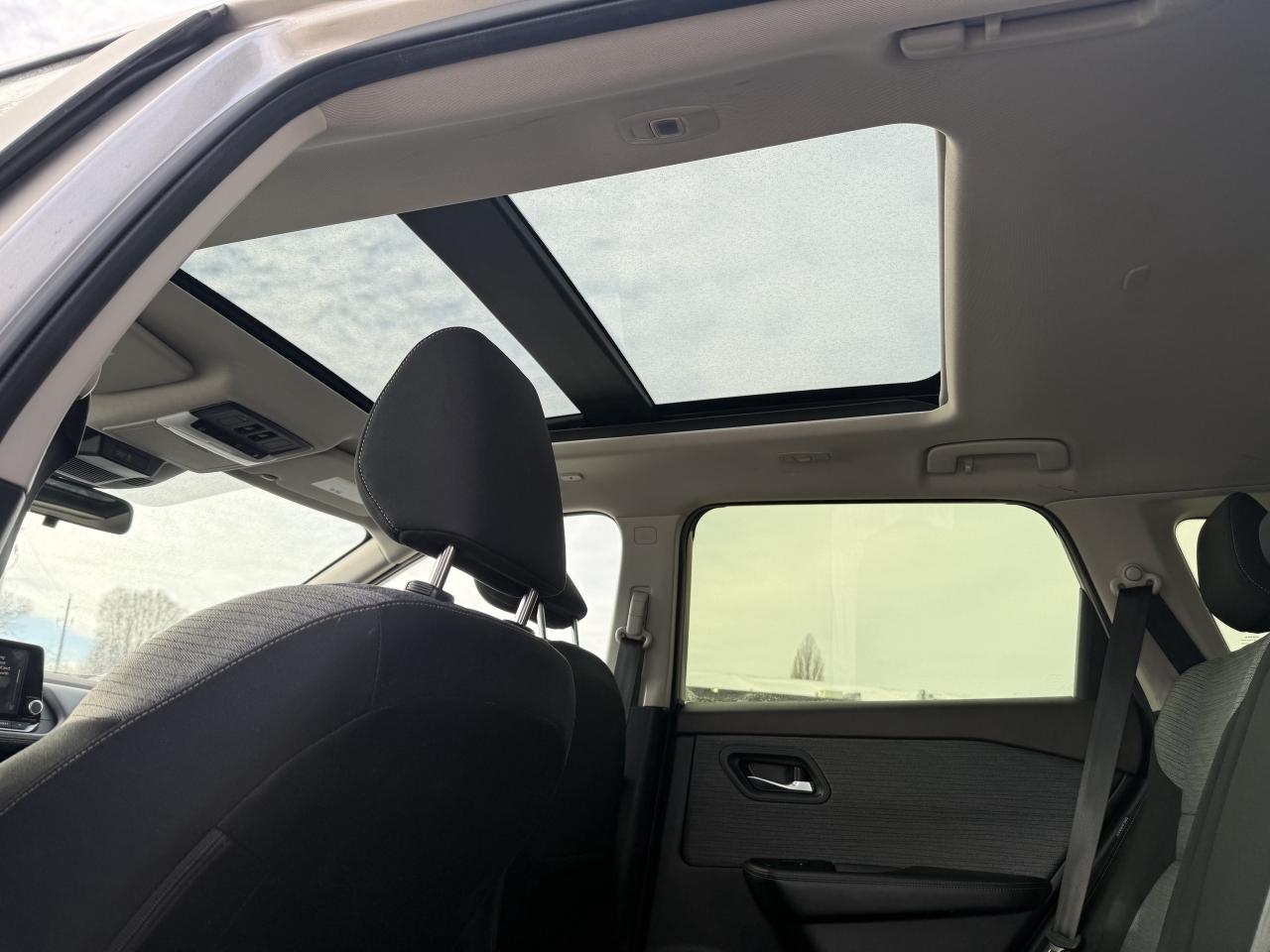 2023 Nissan Rogue SV Edition l Moonroof l AWD l Nissan Warranty Photo