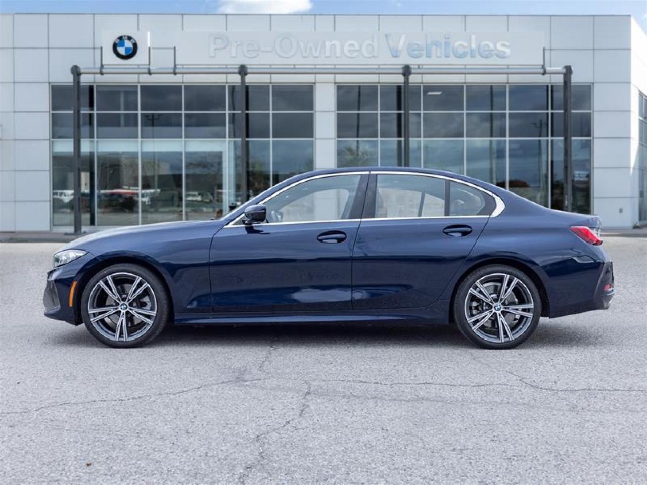 2023 BMW 330 i xDrive 4dr All-Wheel Drive Sedan Photo3