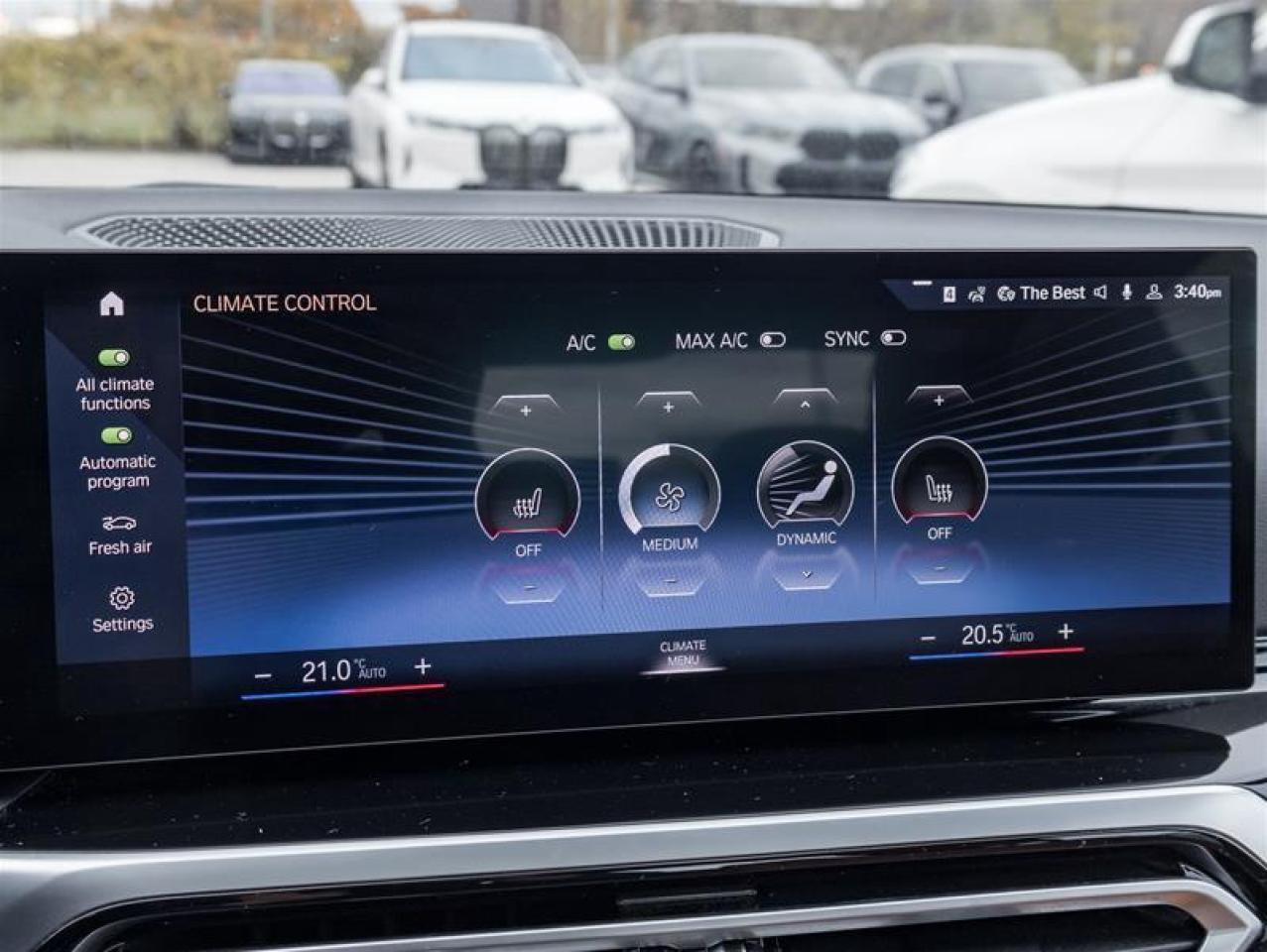 2023 BMW 330 i xDrive 4dr All-Wheel Drive Sedan Photo