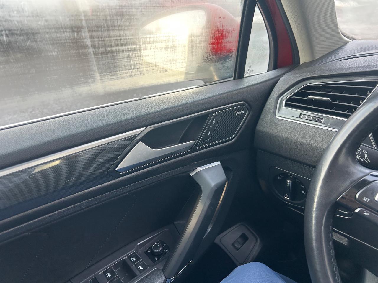 2018 Volkswagen Tiguan Highline 4dr All-wheel Drive 4MOTION Photo