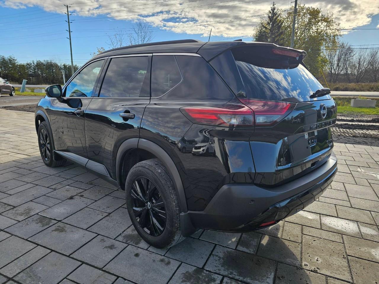 2023 Nissan Rogue SV Midnight Edition 4dr All-Wheel Drive Sport Utility Photo