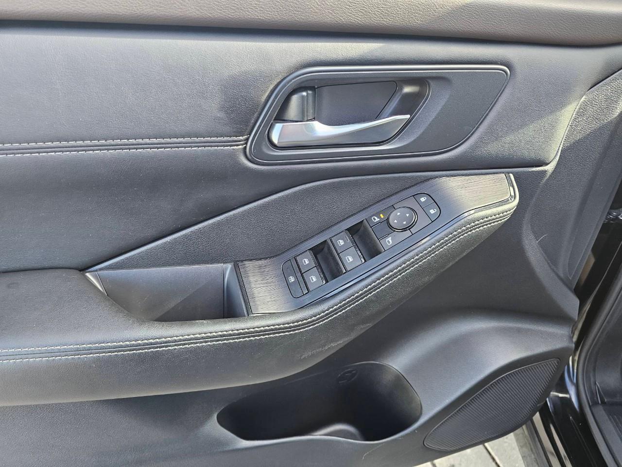 2023 Nissan Rogue SV Midnight Edition 4dr All-Wheel Drive Sport Utility Photo