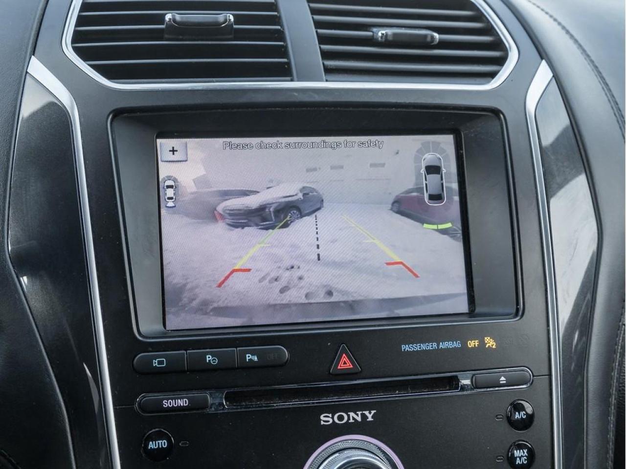 2017 Ford Explorer Platinum 4dr 4x4 Photo