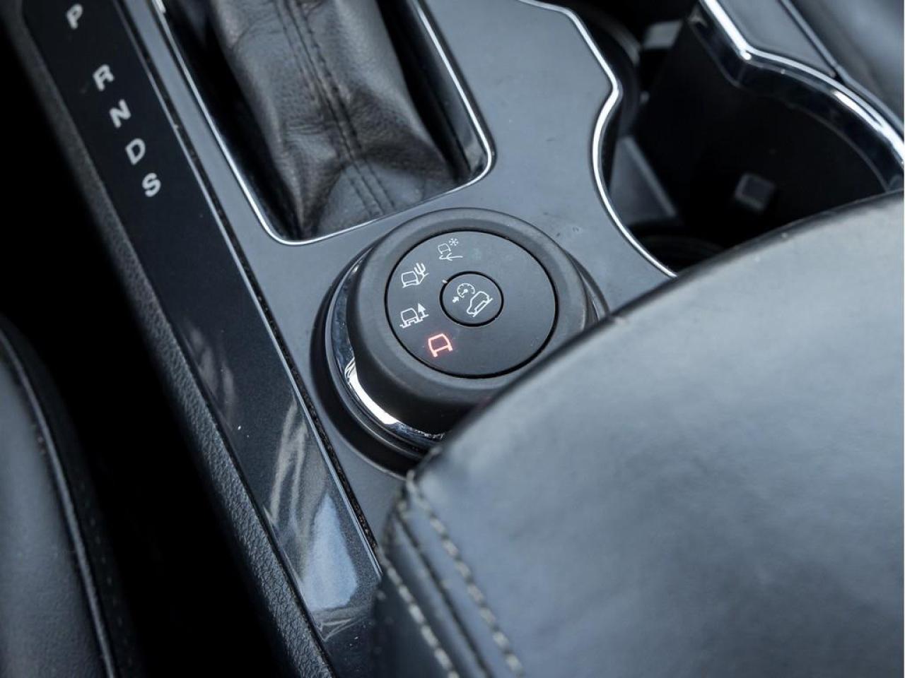 2017 Ford Explorer Platinum 4dr 4x4 Photo