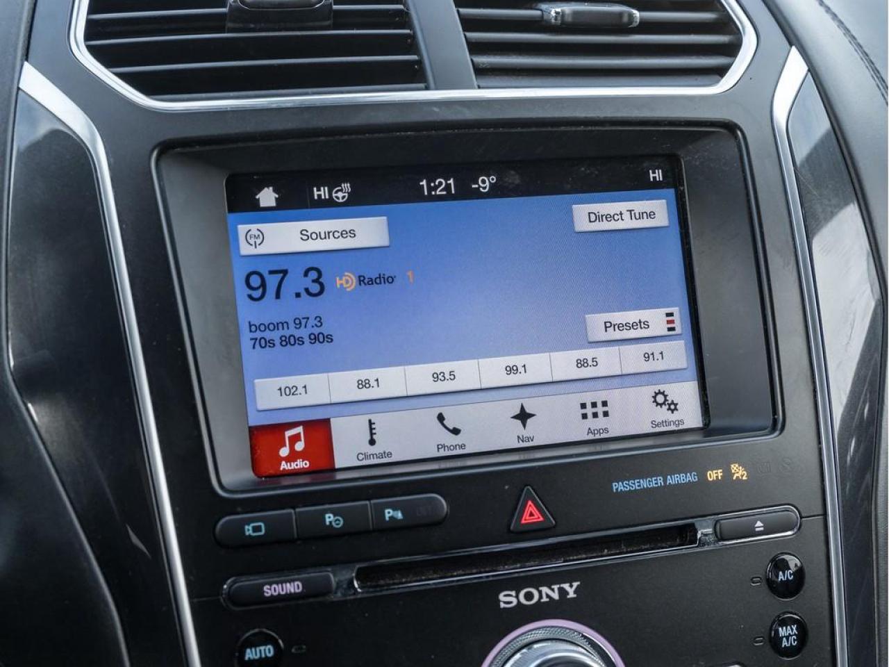 2017 Ford Explorer Platinum 4dr 4x4 Photo