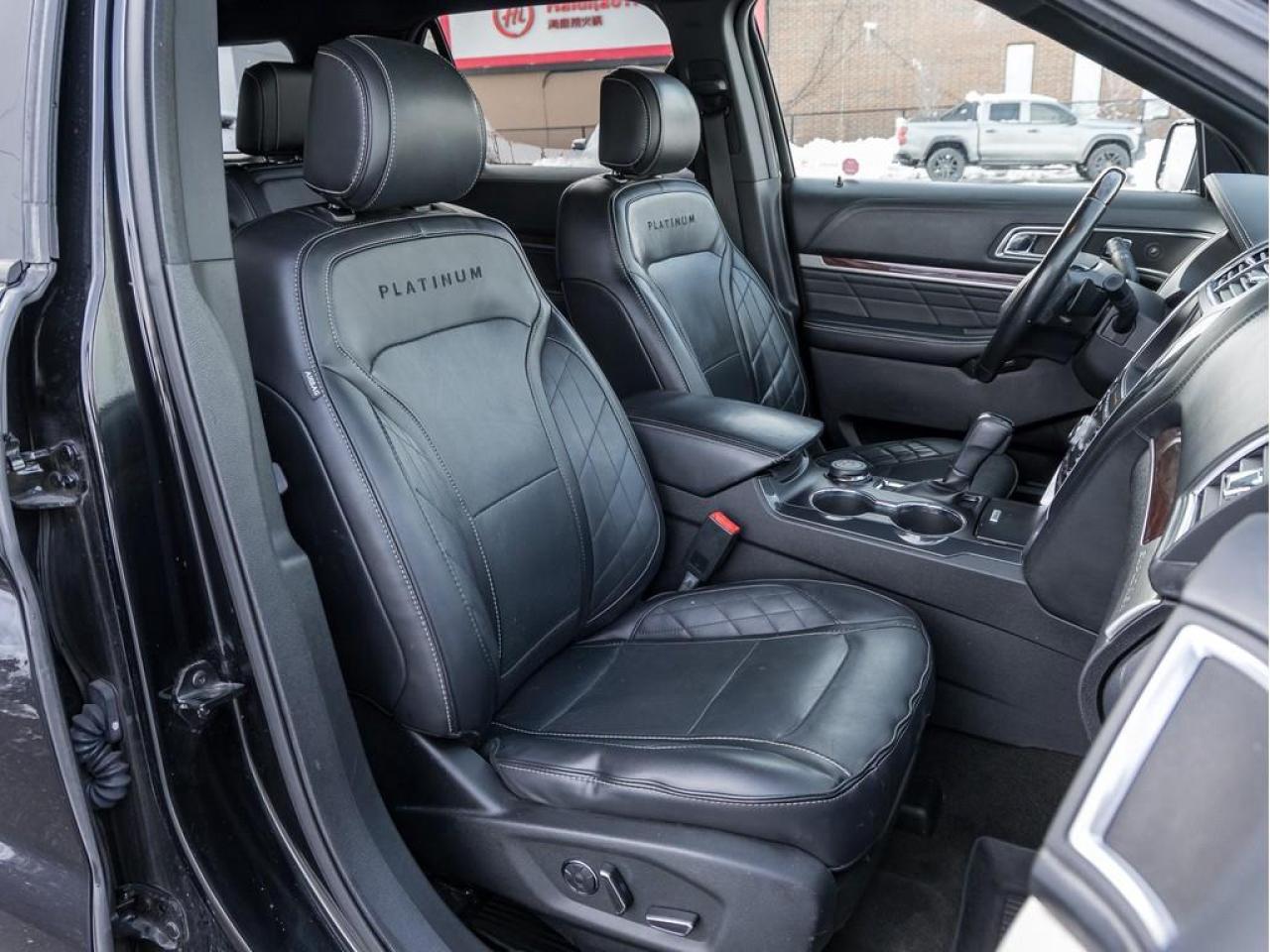 2017 Ford Explorer Platinum 4dr 4x4 Photo