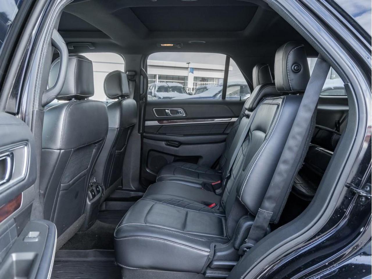 2017 Ford Explorer Platinum 4dr 4x4 Photo