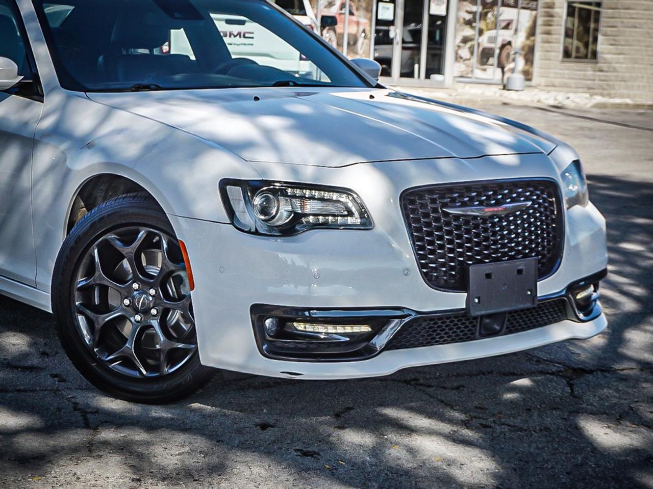 2023 Chrysler 300  Photo