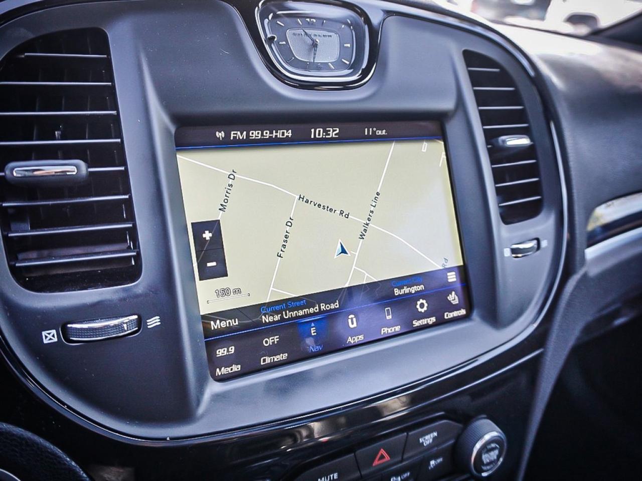 2023 Chrysler 300  Photo