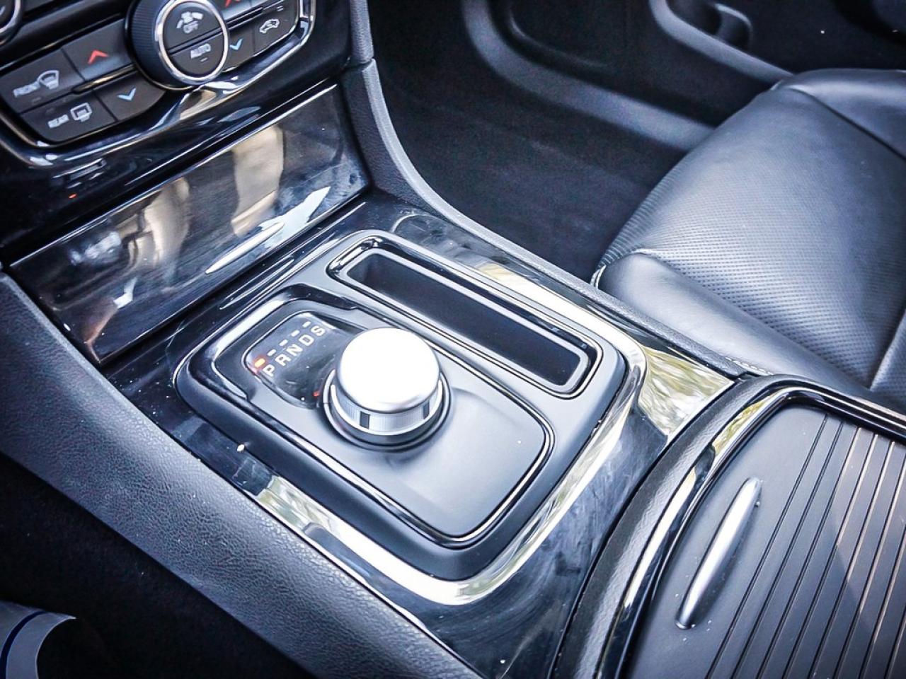 2023 Chrysler 300  Photo