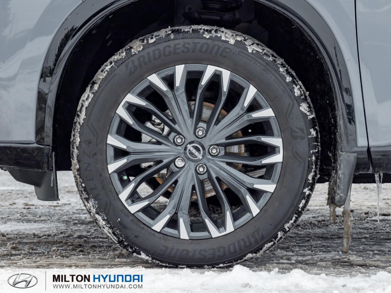 2024 Nissan Rogue Platinum 4dr All-Wheel Drive Sport Utility Photo3