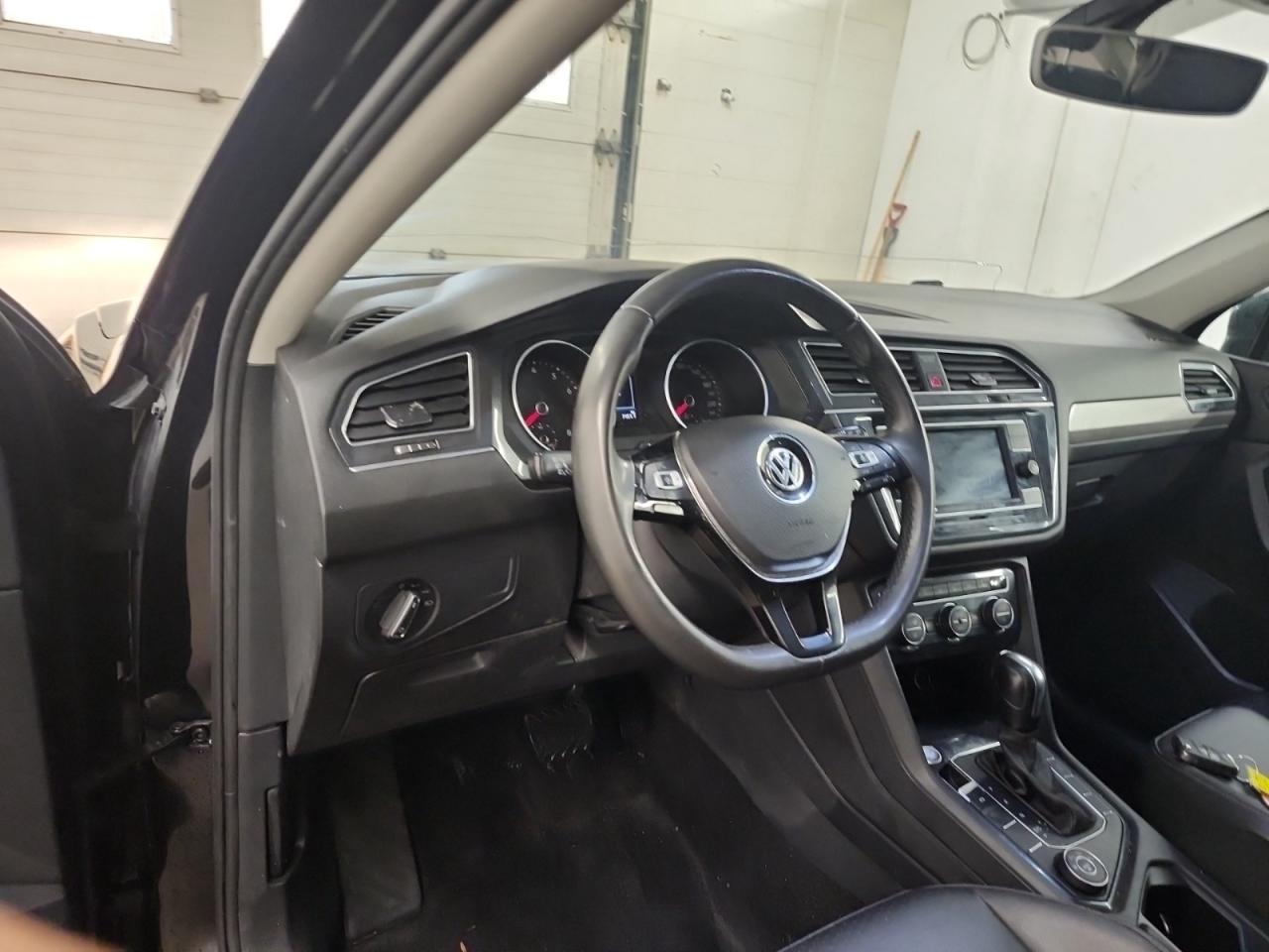 2020 Volkswagen Tiguan One Owner l Comfortline l 4MOTION l 2.0L l 4Cyl Photo