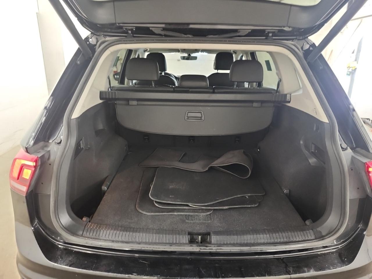 2020 Volkswagen Tiguan One Owner l Comfortline l 4MOTION l 2.0L l 4Cyl Photo