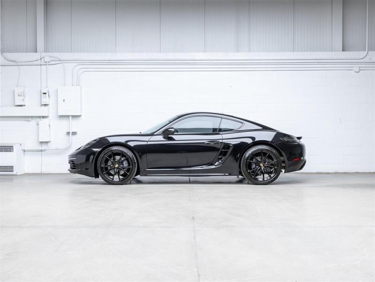 2024 Porsche 718 Cayman  Photo