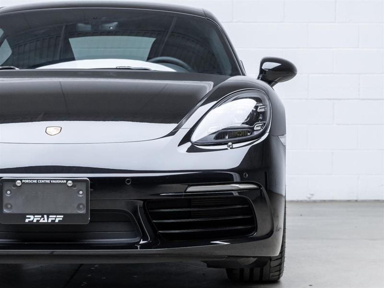 2024 Porsche 718 Cayman  Photo3