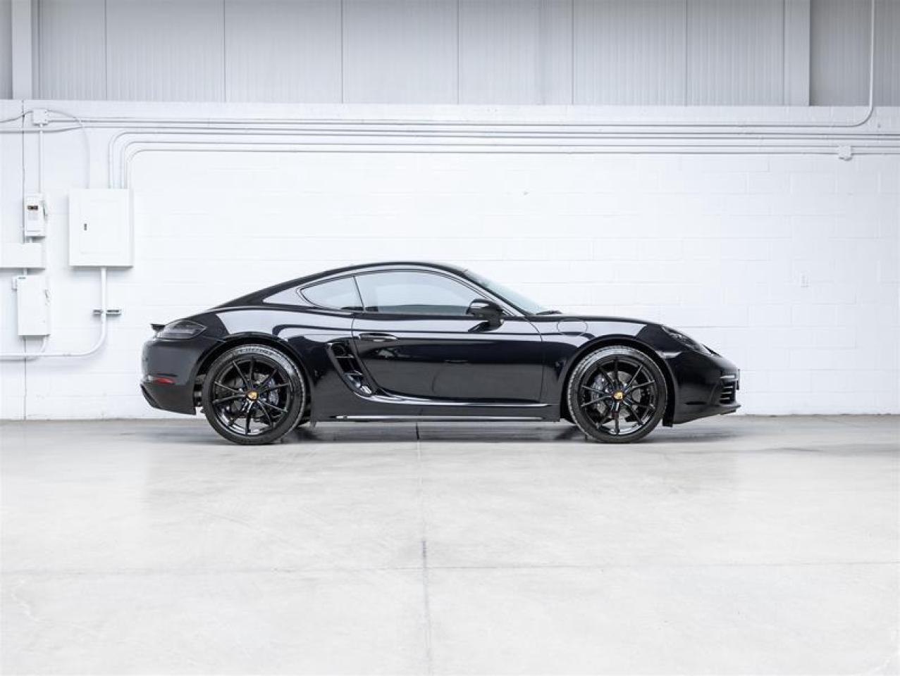 2024 Porsche 718 Cayman  Photo