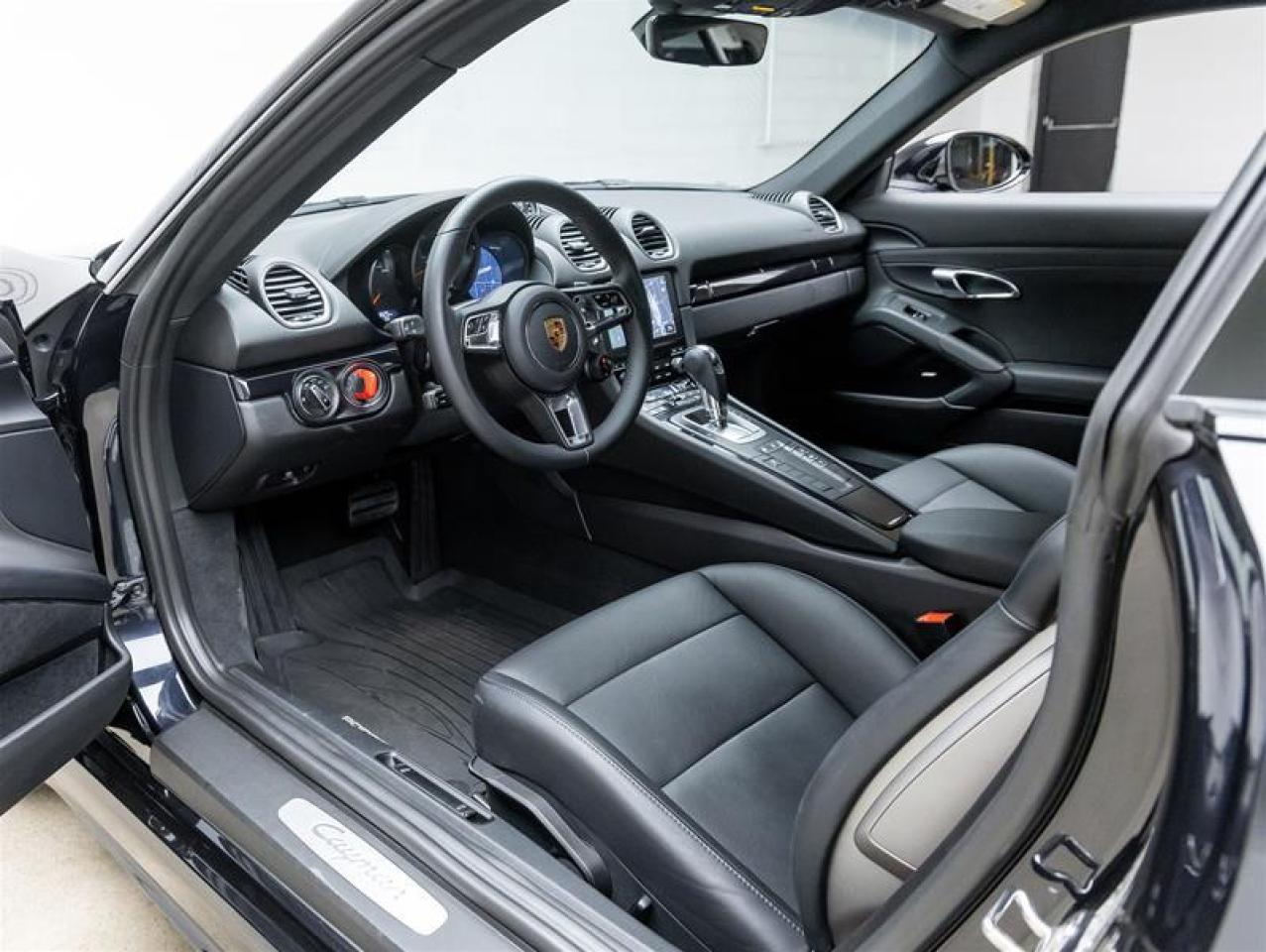 2024 Porsche 718 Cayman  Photo