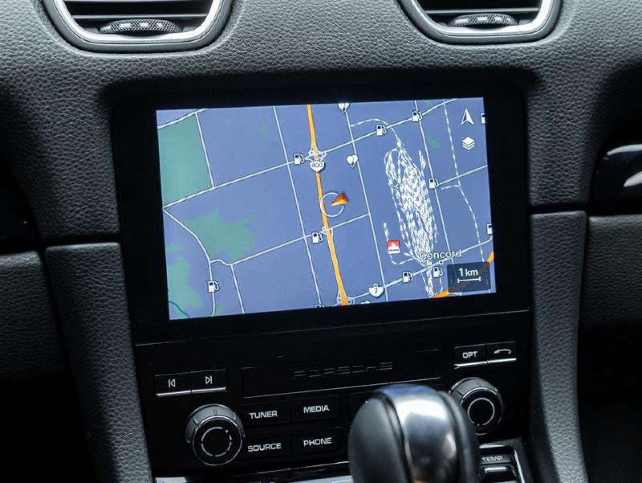 2024 Porsche 718 Cayman  Photo