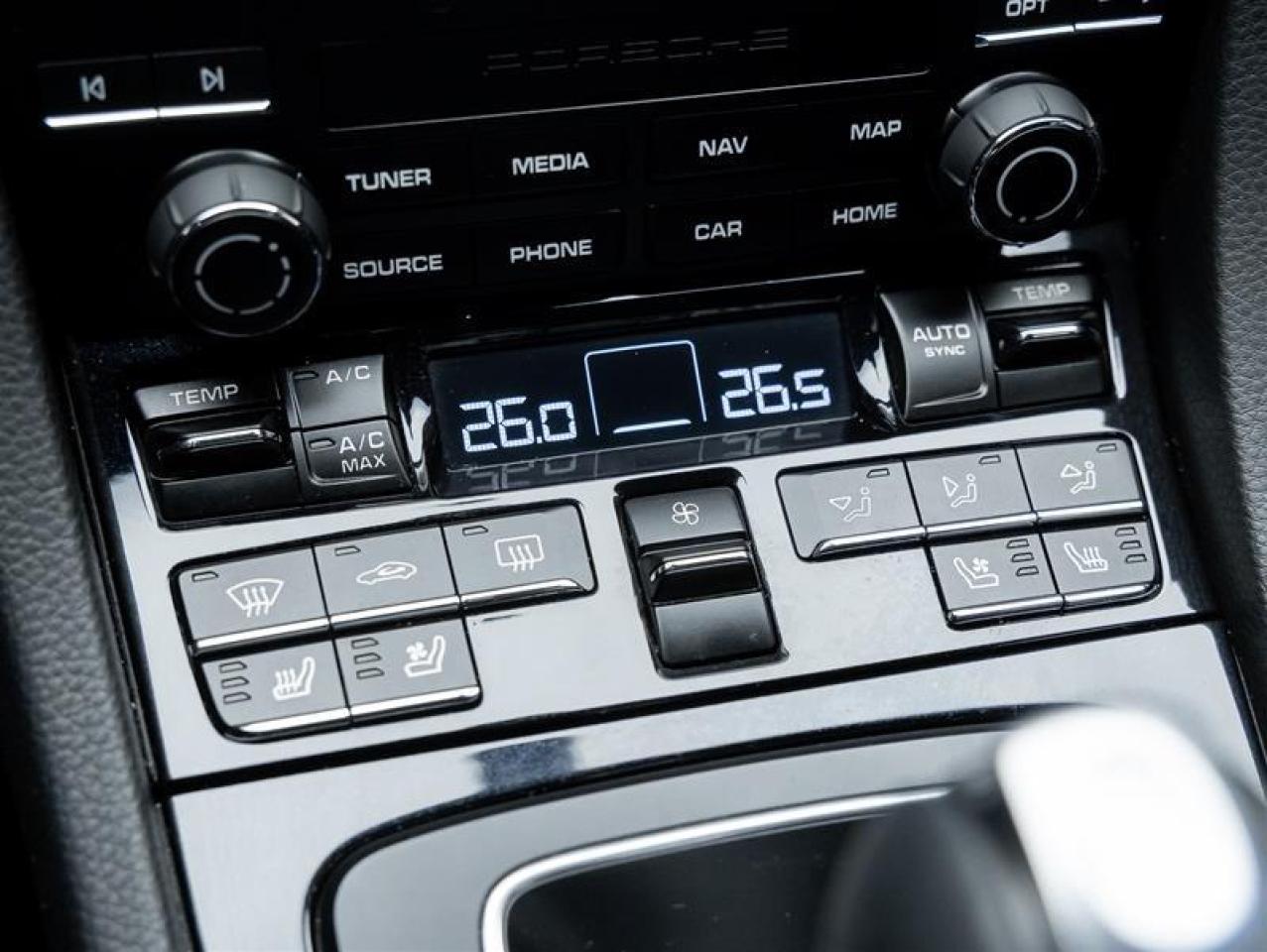 2024 Porsche 718 Cayman  Photo