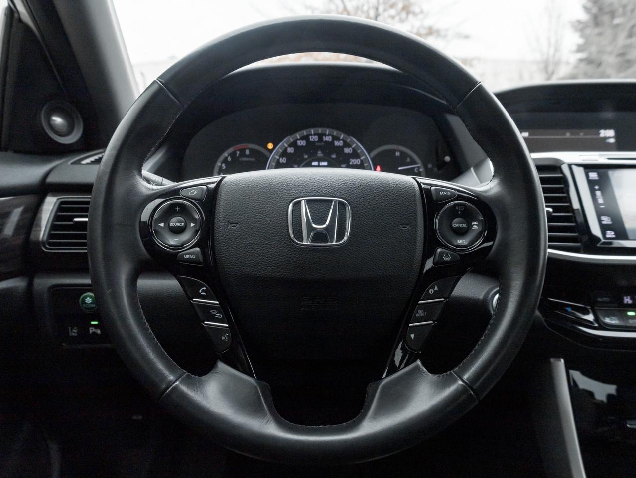 2016 Honda Accord Touring -Dealer Serviced-Nav-Rear Cam-Leather-Sunr Photo