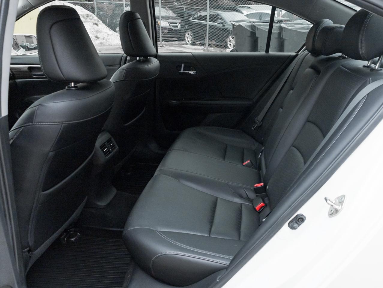 2016 Honda Accord Touring -Dealer Serviced-Nav-Rear Cam-Leather-Sunr Photo