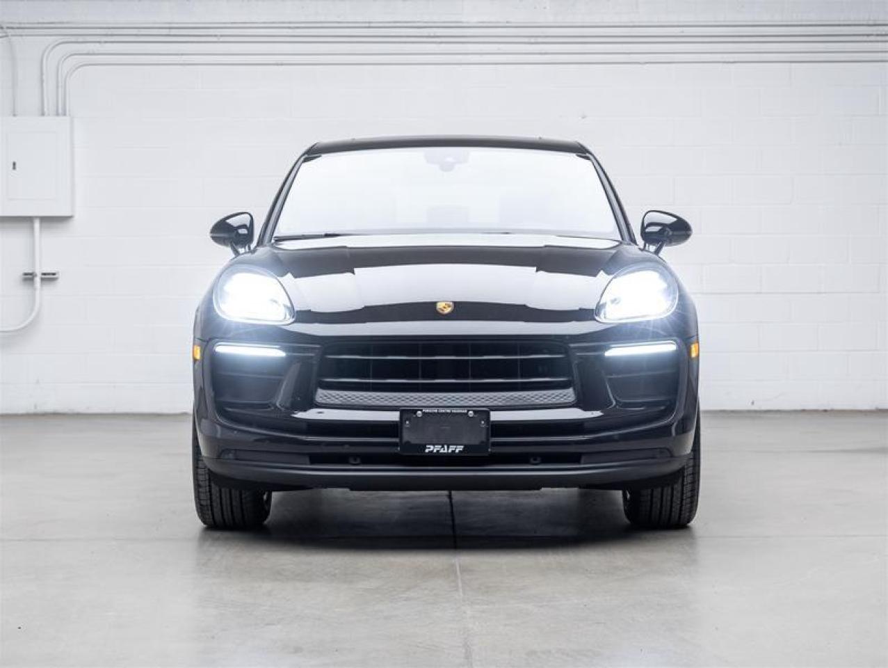 2023 Porsche Macan  Photo