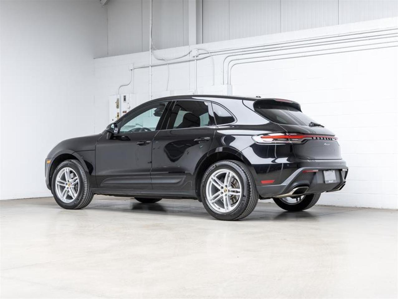 2023 Porsche Macan  Photo