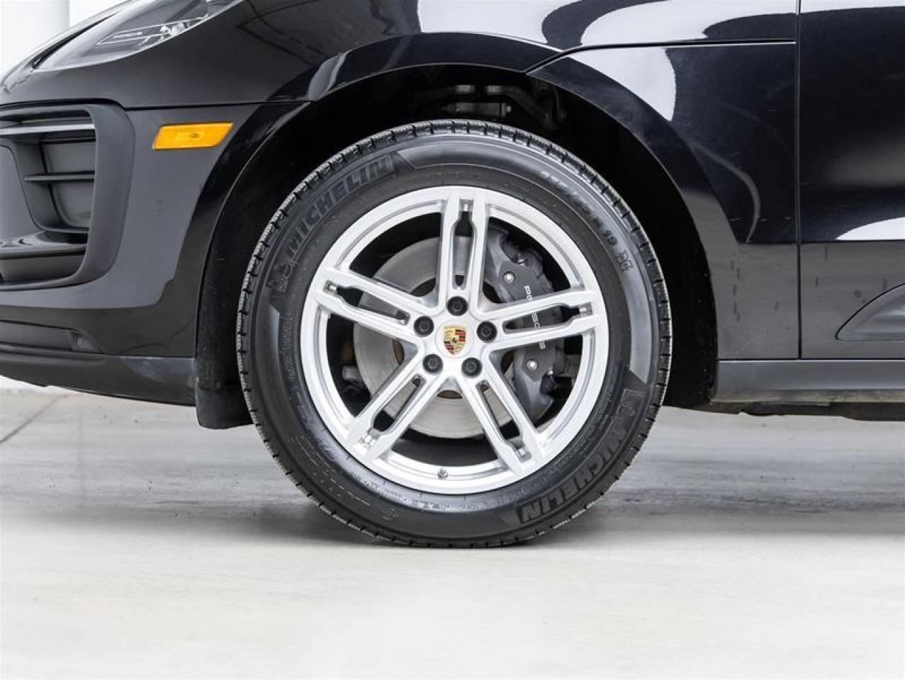 2023 Porsche Macan  Photo