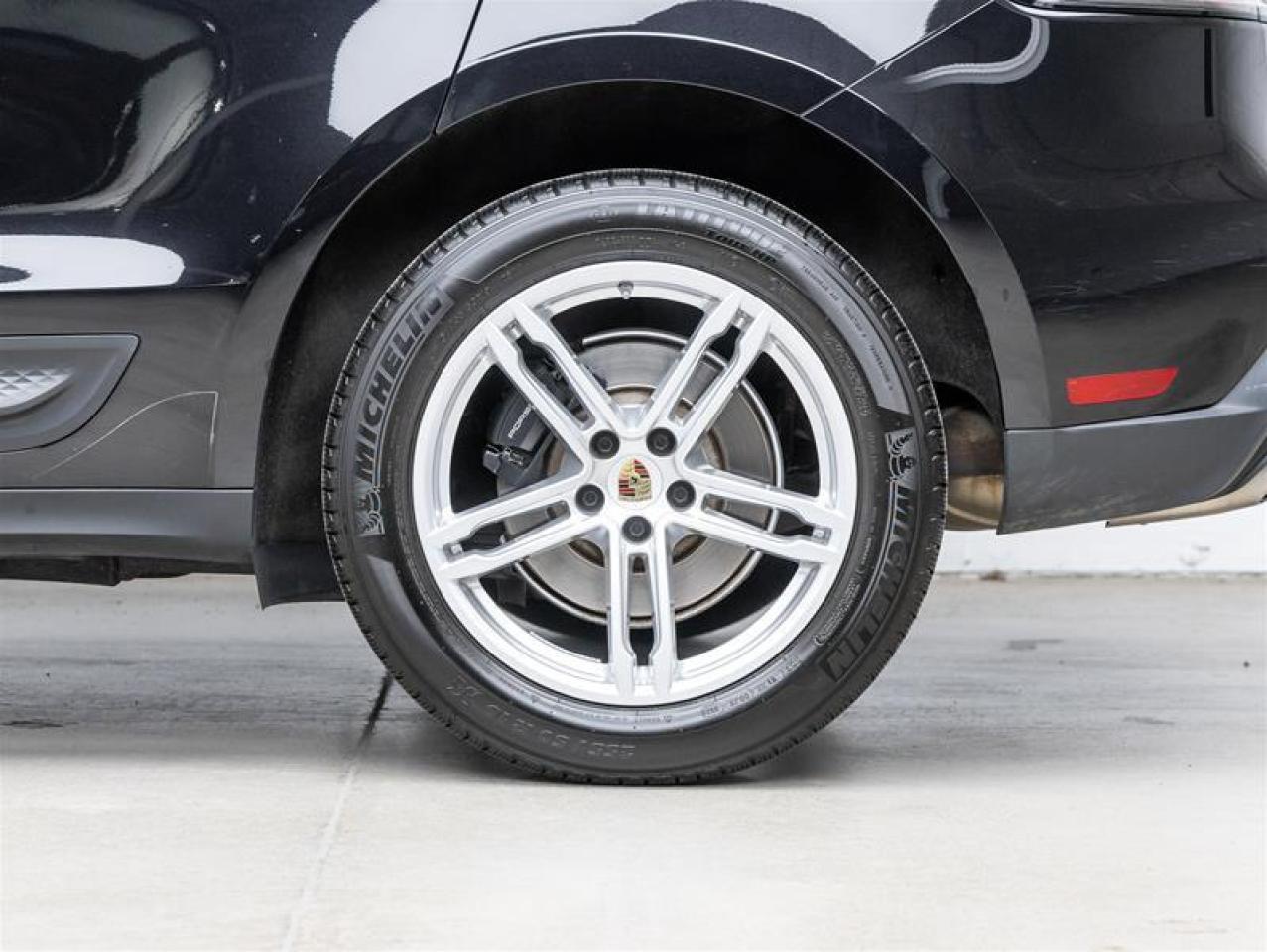 2023 Porsche Macan  Photo