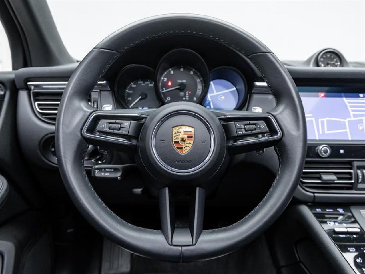 2023 Porsche Macan  Photo